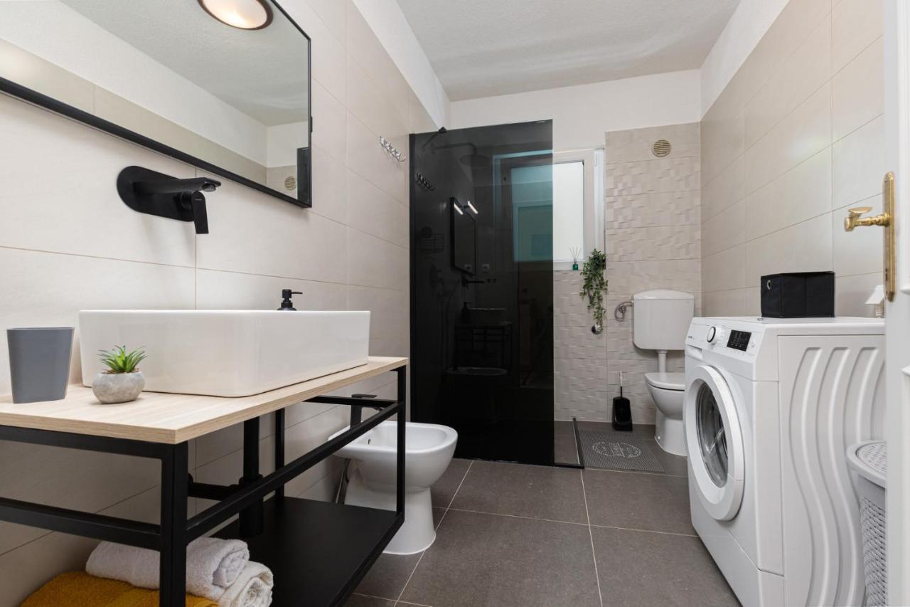 Cukerina Apartment With Whirpool & Sauna Poreč Eksteriør billede