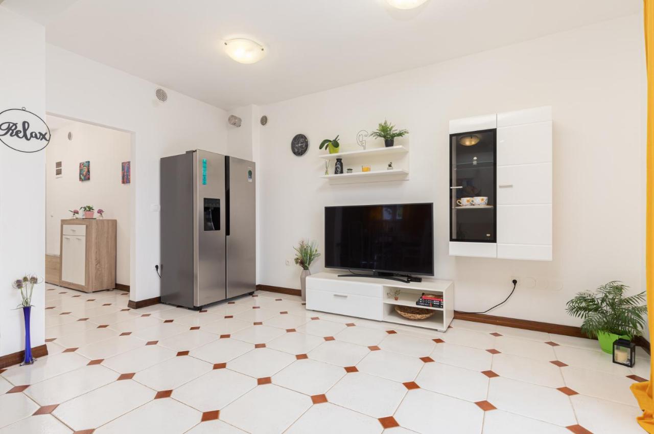 Cukerina Apartment With Whirpool & Sauna Poreč Eksteriør billede